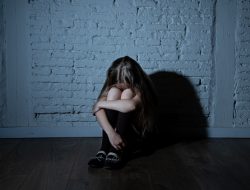 Kelakuan Bejat Bos Mafia Cabulin Anak Tiri