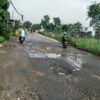 Jalan Berlubang, Polisi Gerak Cepat Ambil Tindakan di Ciputat