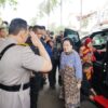 Kapolri Cium Tangan Megawati: Simbol Hormat dan Keteladanan di Ulang Tahun ke-100 Ibu Meriyati Hoegeng